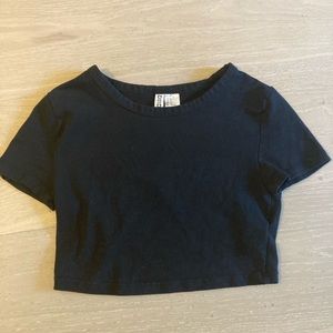 h&m cropped tee